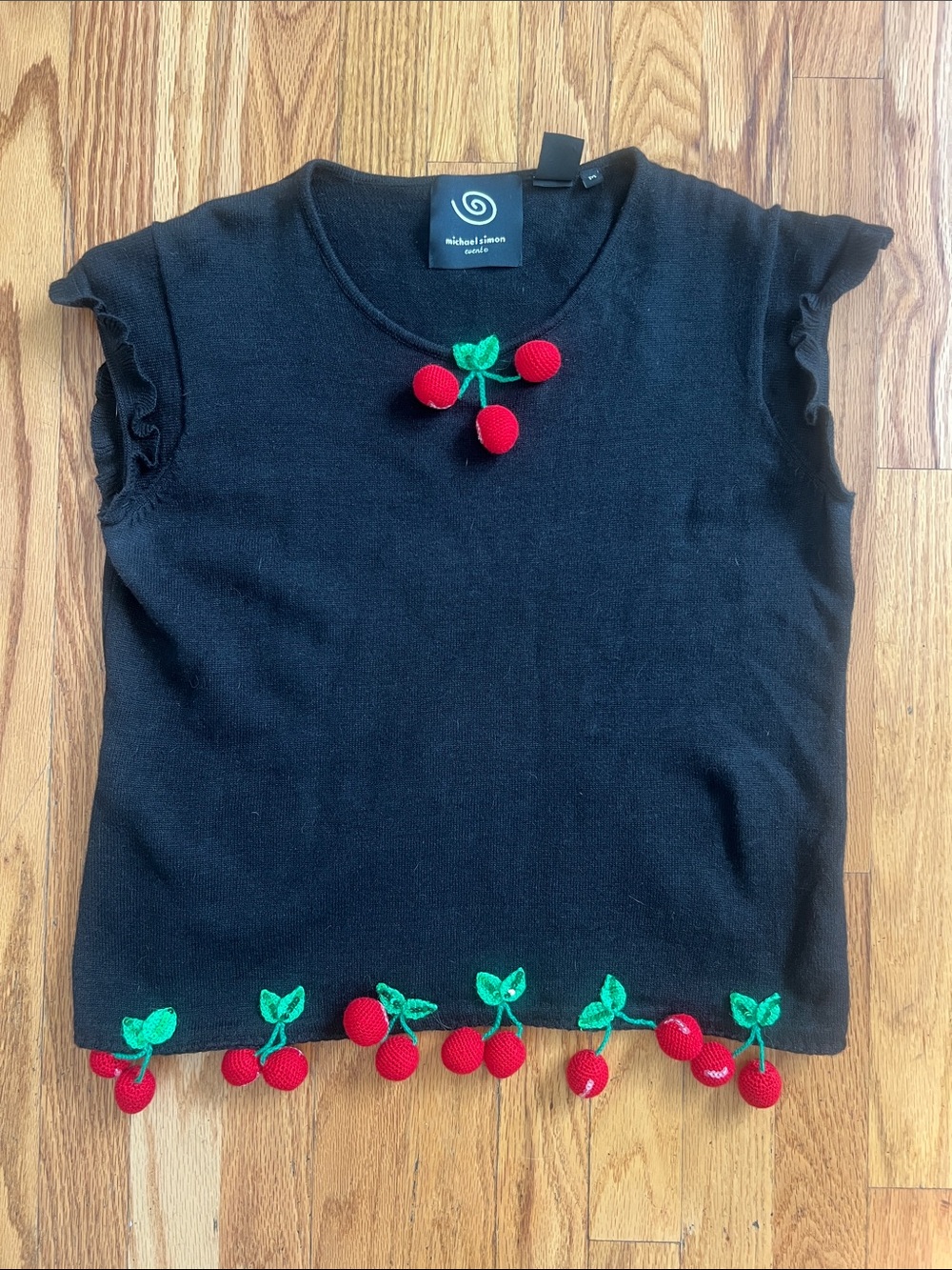 Michael Simon Cherry top. Size medium
